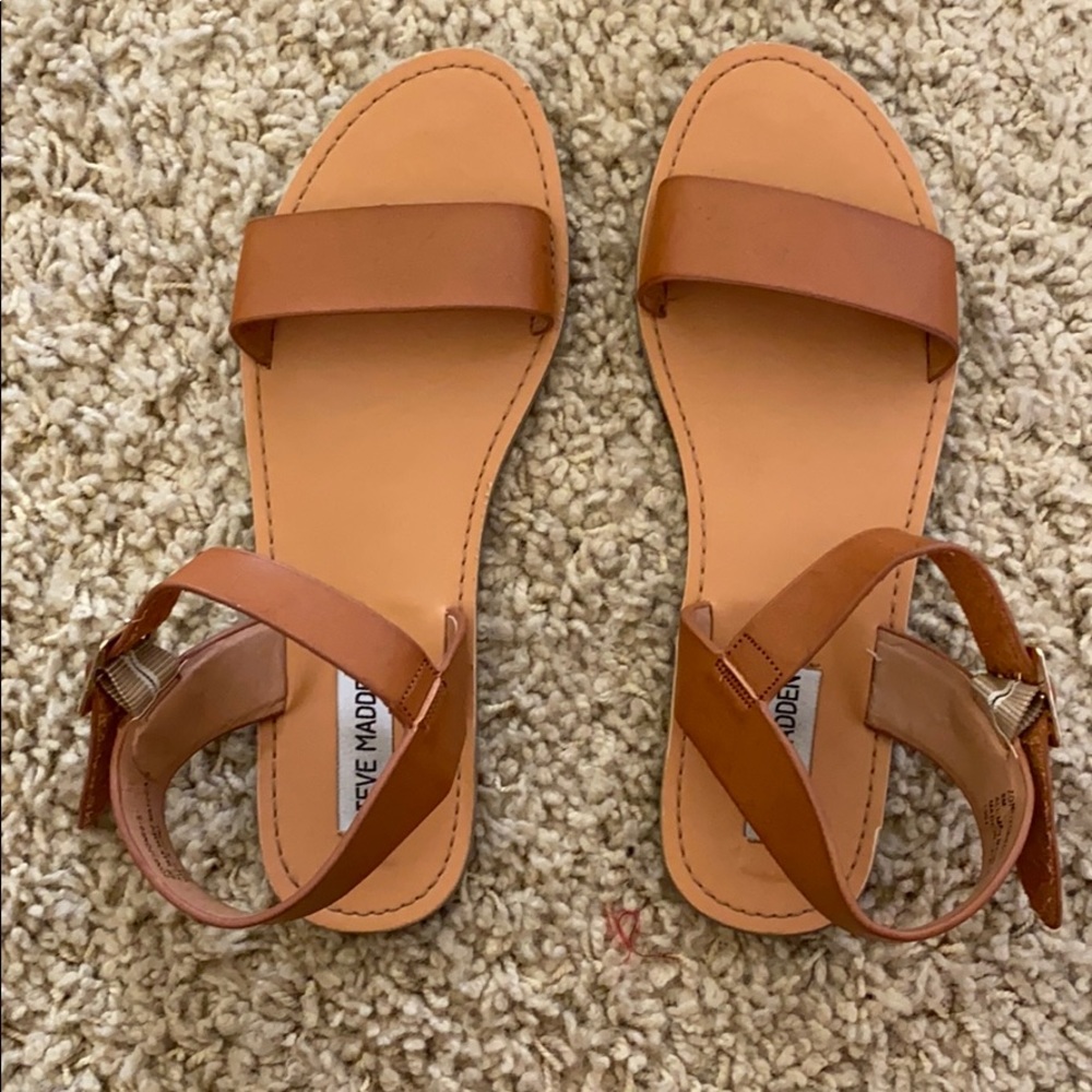 Steven madden brown sandals with gold buckle